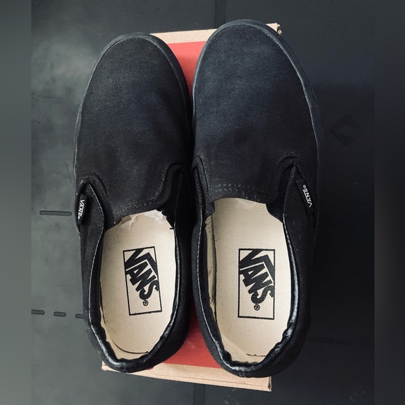 VANS - THE CLASSIC SLIP-ON - All-Black - Size 6 - New condition! - Picture 2 of 5